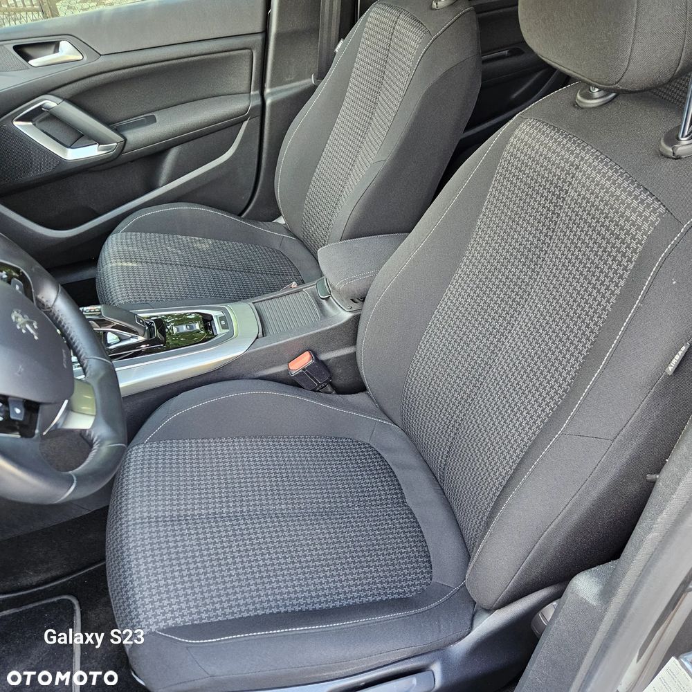 Peugeot 308 BlueHDi 130 EAT8 Allure - 14