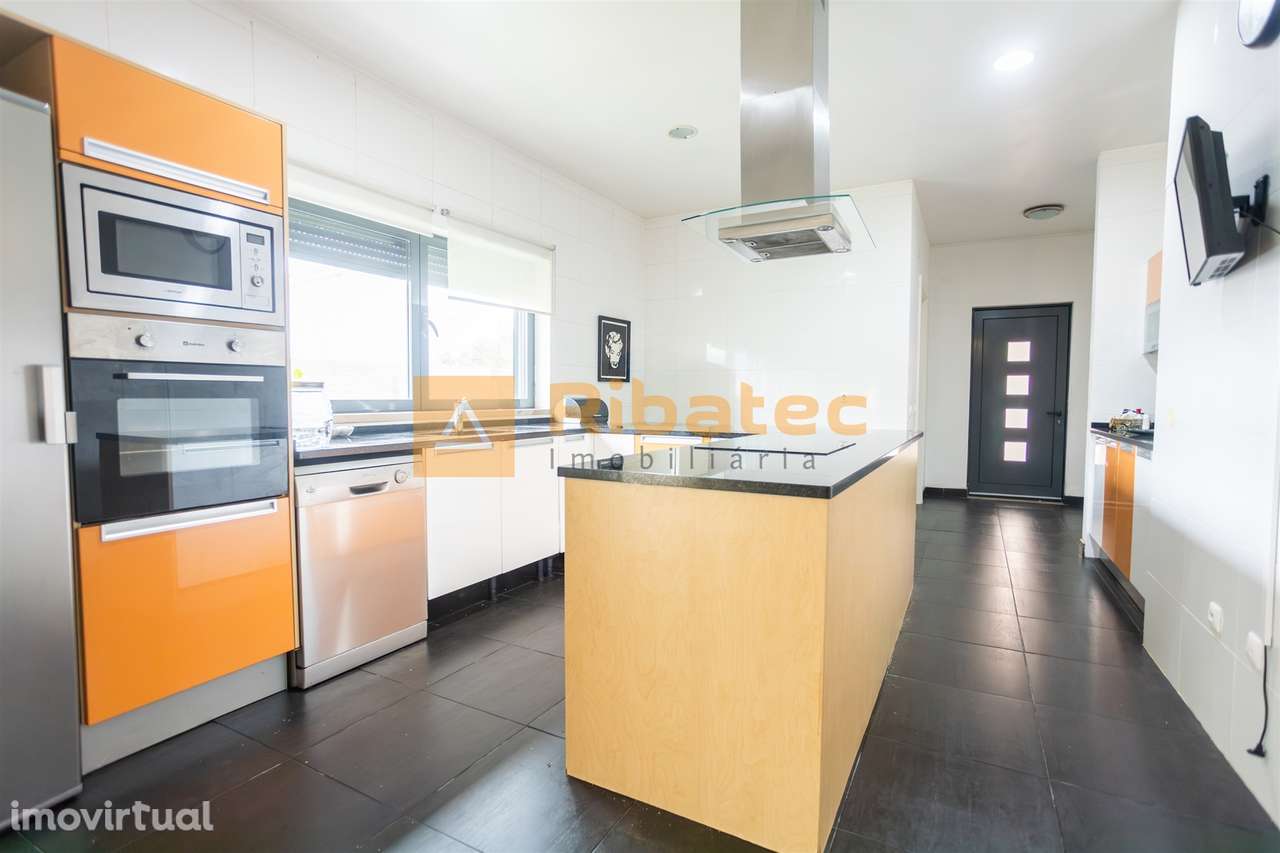 Quinta única localizada na Fajarda - Grande imagem: 2/34