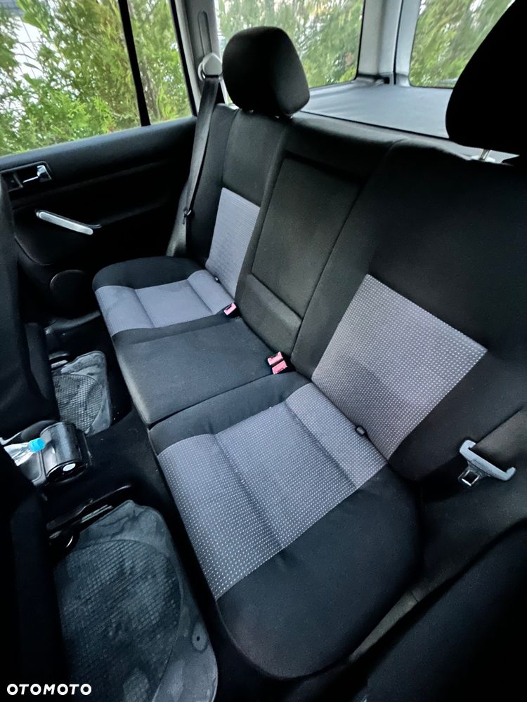 Volkswagen Golf - 8