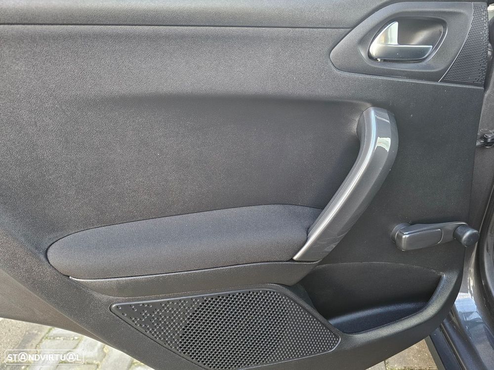 Peugeot 2008 1.2 PureTech Active - 10