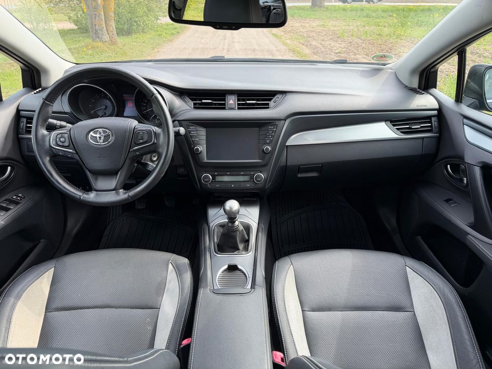Toyota Avensis 1.8 Premium EU5 - 21