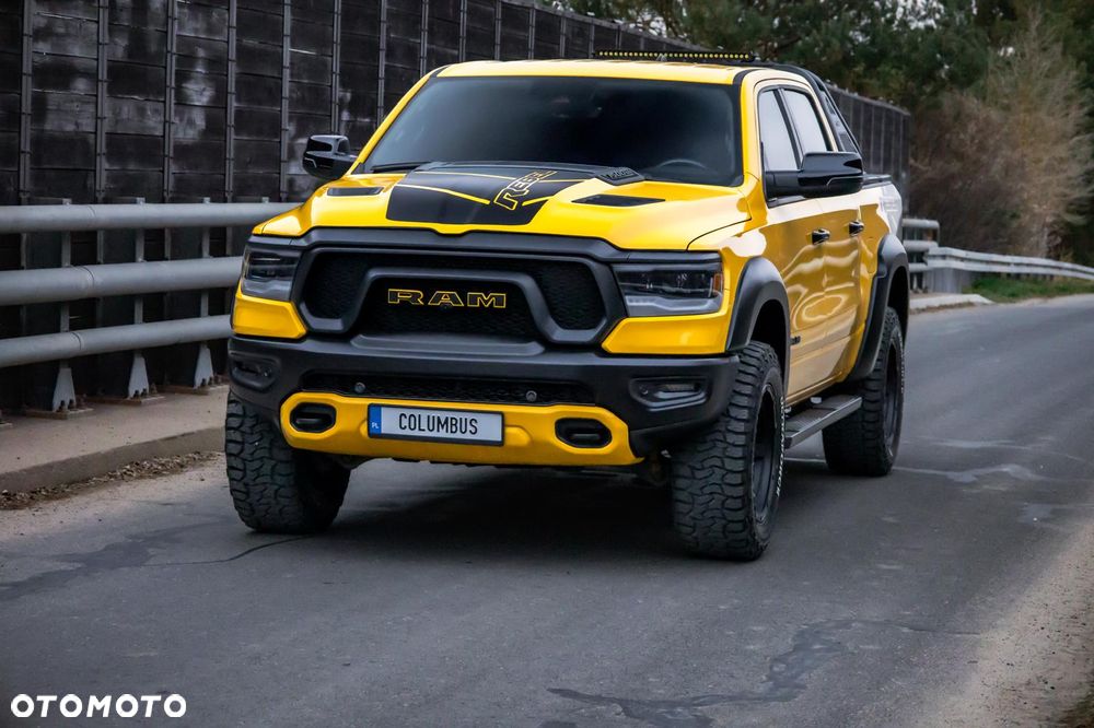 RAM 1500 Crew Cab Shortbed Rebel - 18