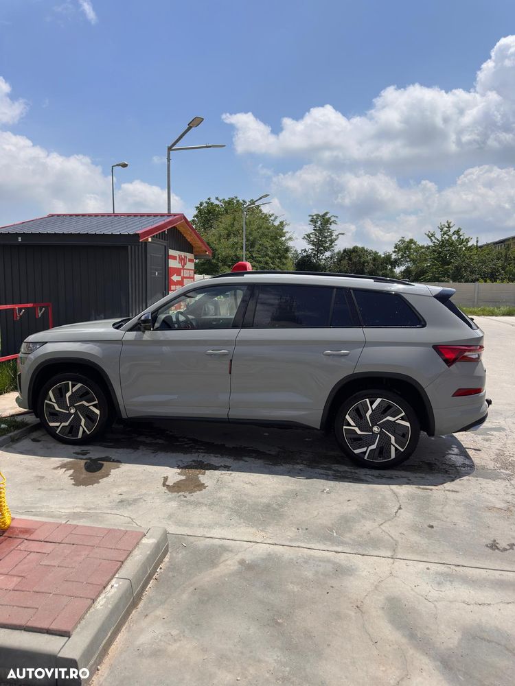 Skoda Kodiaq 2.0 TSI 4X4 DSG RS - 9