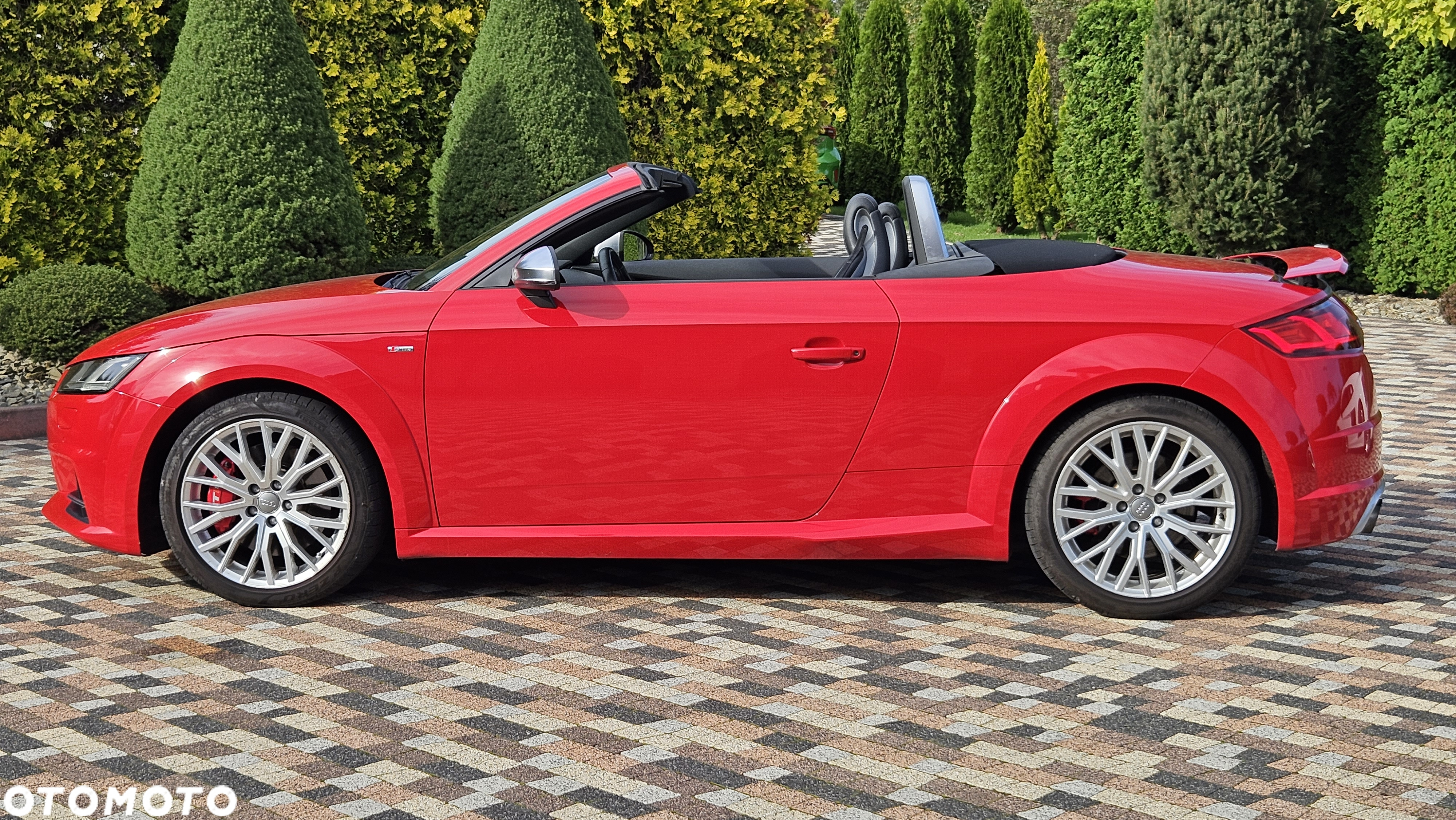 Audi TT S Coupé - 16