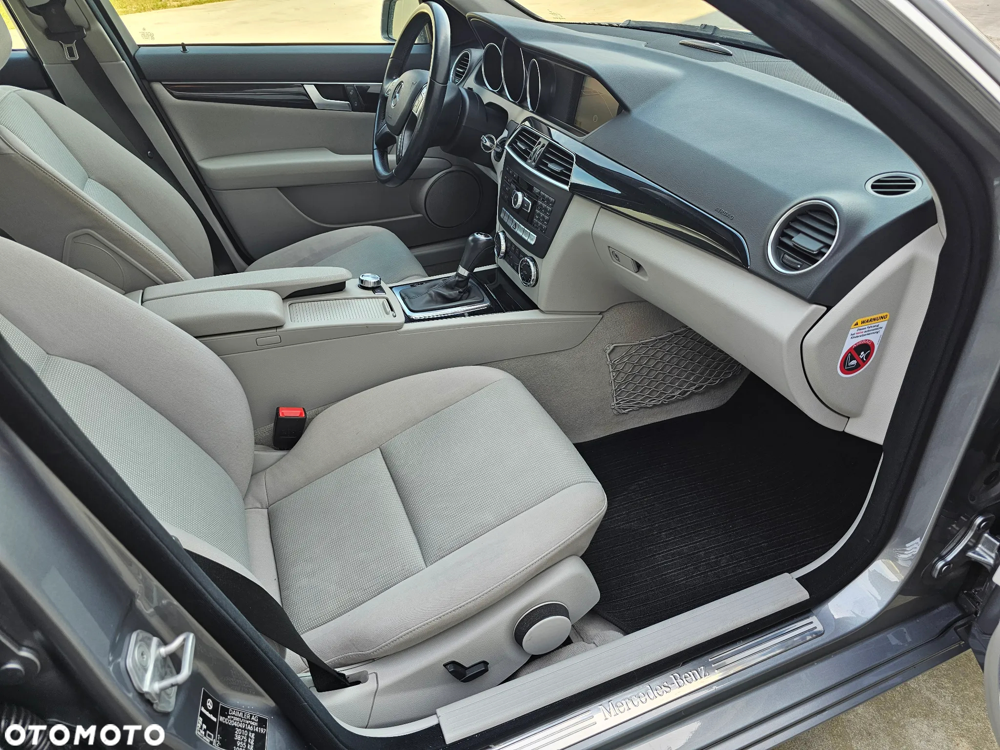 Mercedes-Benz Klasa C 180 BlueEFFICIENCY 7G-TRONIC Elegance - 13
