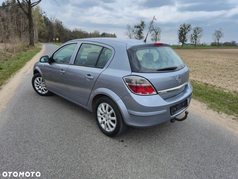 Opel Astra - 16