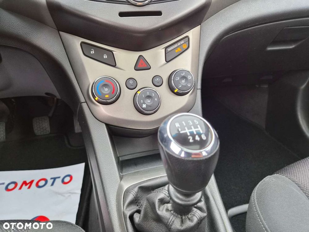 Chevrolet Aveo - 25