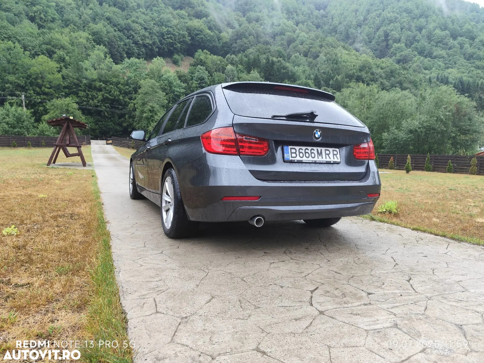 BMW Seria 3 318d DPF Touring Aut. - 5