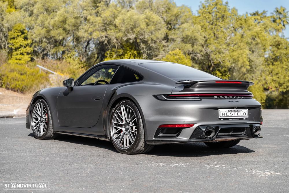 Porsche 911 (992) Turbo - 4