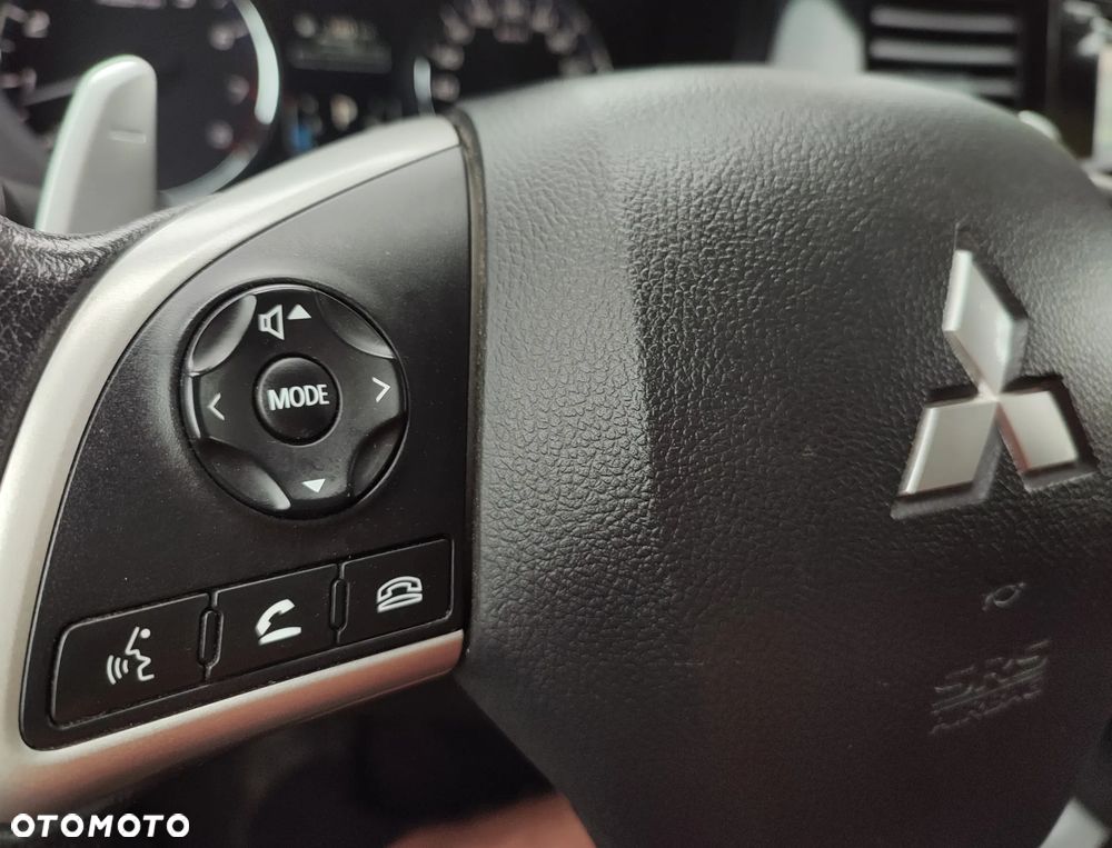 Mitsubishi Outlander 2.0 4WD CVT Top - 16