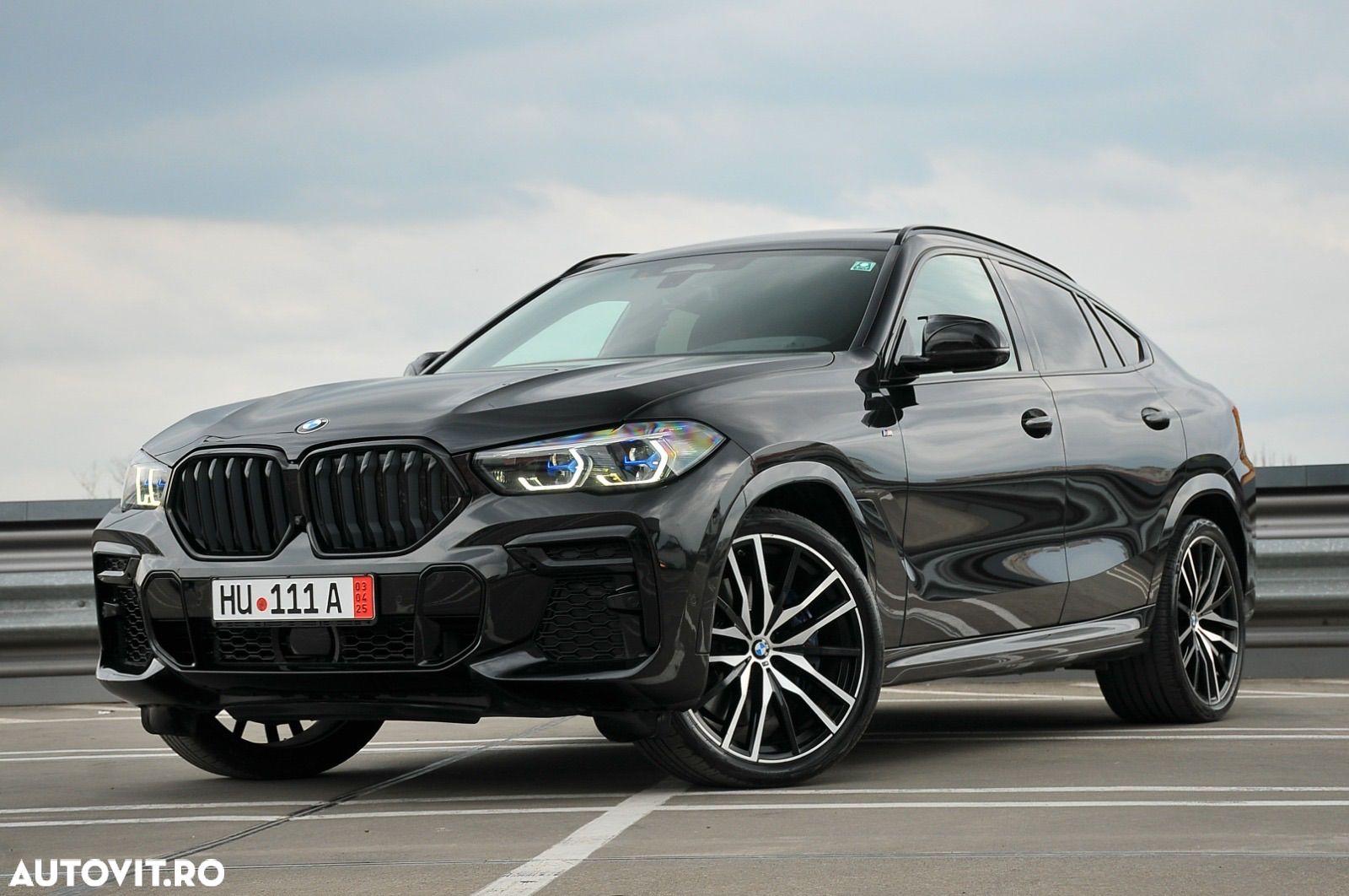 BMW X6 M M50i - 1