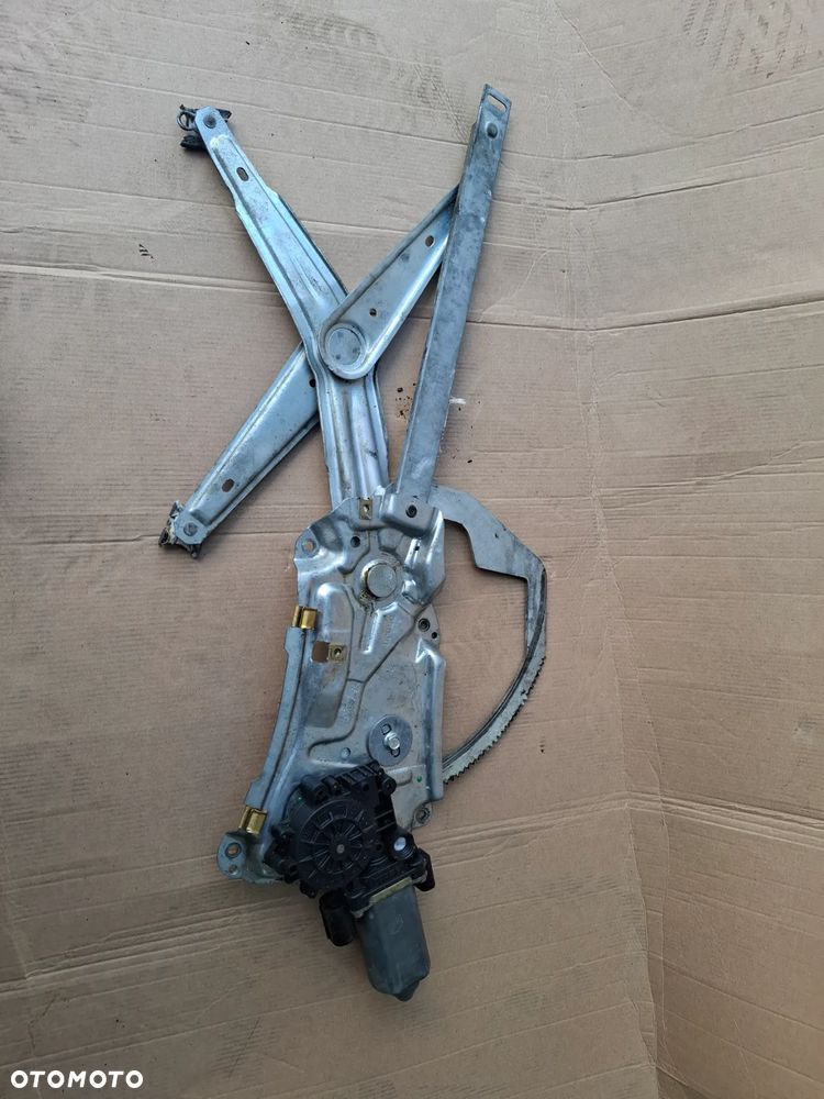 BMW E36,COUPE CABRIO PODNOŚNIK SZYBY PRAWY