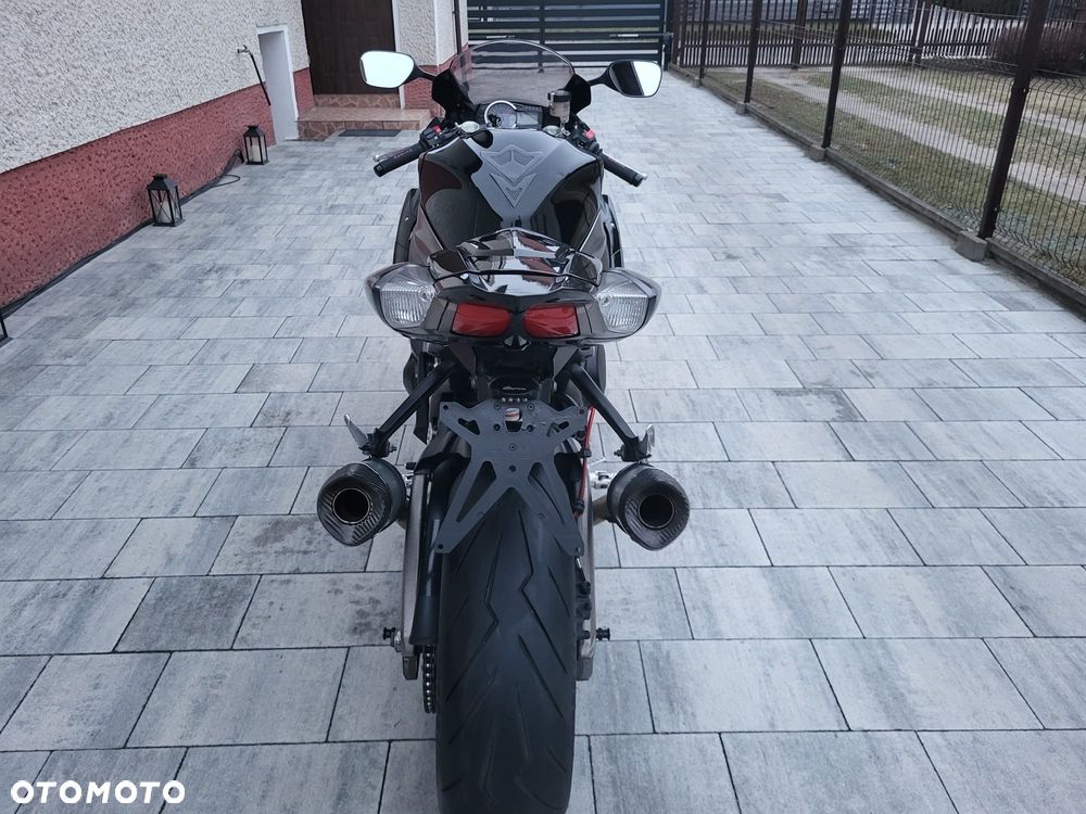 Suzuki GSX 1000 - 19