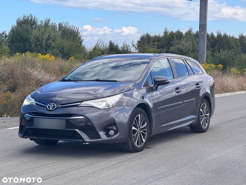 Toyota Avensis 2.0 D-4D Premium - 4