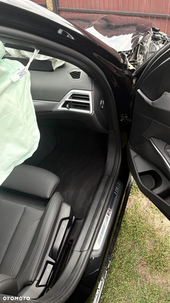 BMW Seria 3 318i M Sport - 13