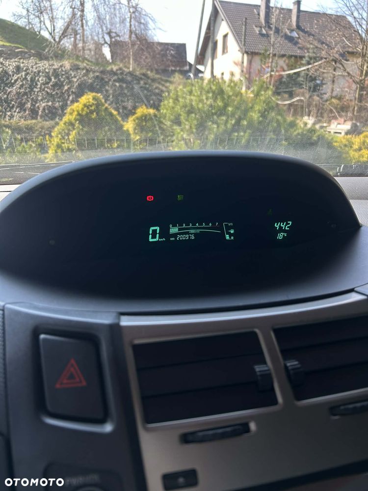 Toyota Yaris 1.33 Luna - 2