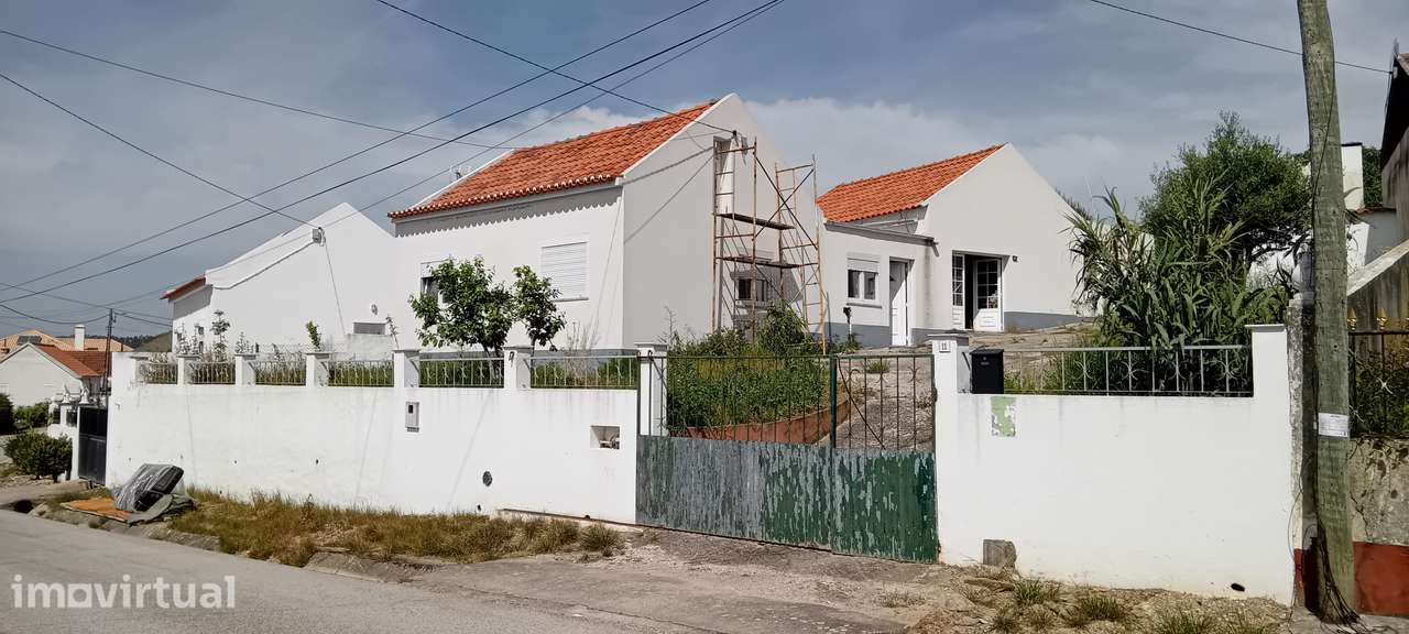 Moradia T3 em Recuperação com 1.070 m² e 2 Artigos Urbanos – Alenquer - Grande imagem: 4/36