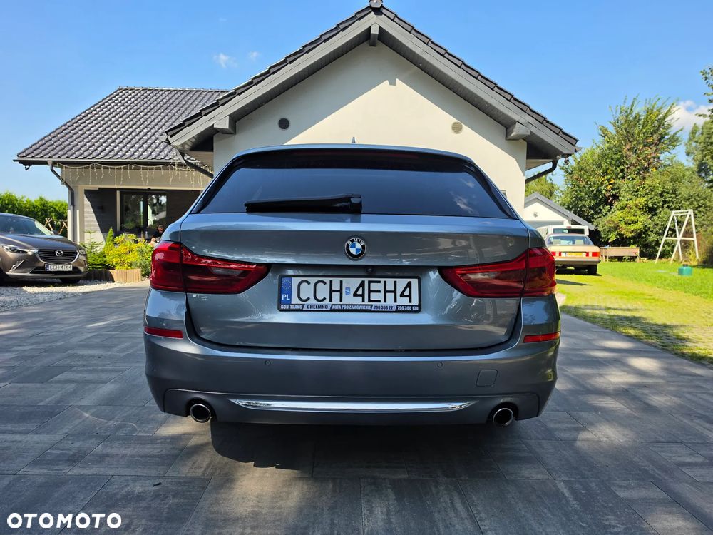 BMW Seria 5 525d Luxury Line sport - 6