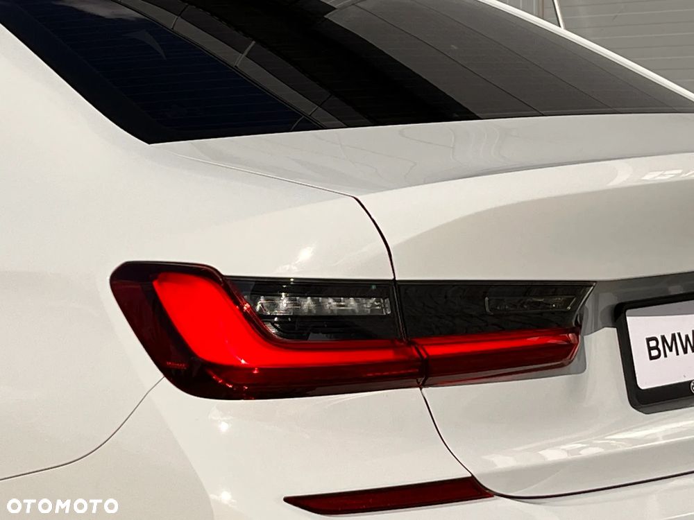 BMW Seria 3 318i M Sport sport - 10
