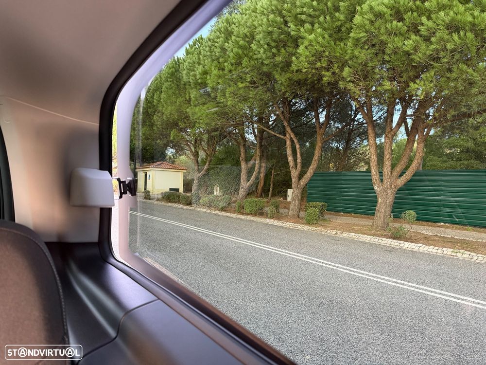 Mercedes-Benz V 220 d Extra-Longa 9G-TRONIC - 42