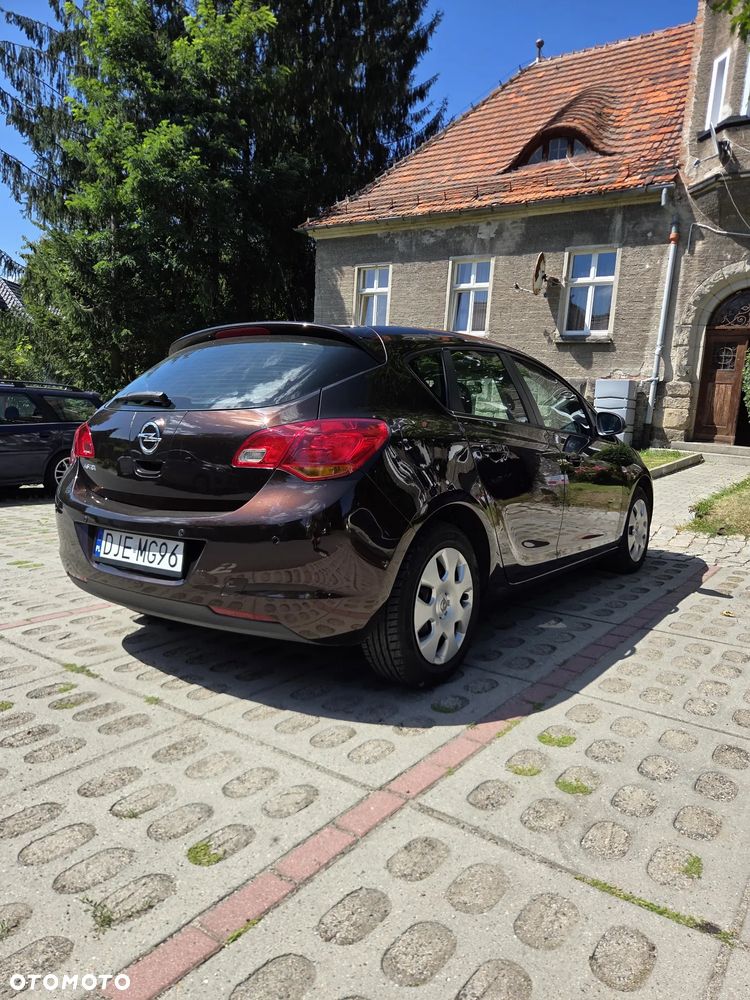 Opel Astra 1.6 Enjoy - 6