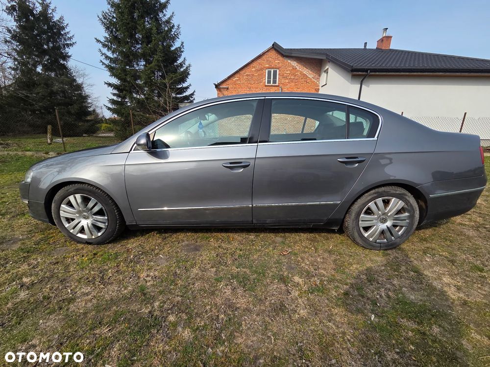 Volkswagen Passat 2.0 TDI DPF Highline - 16