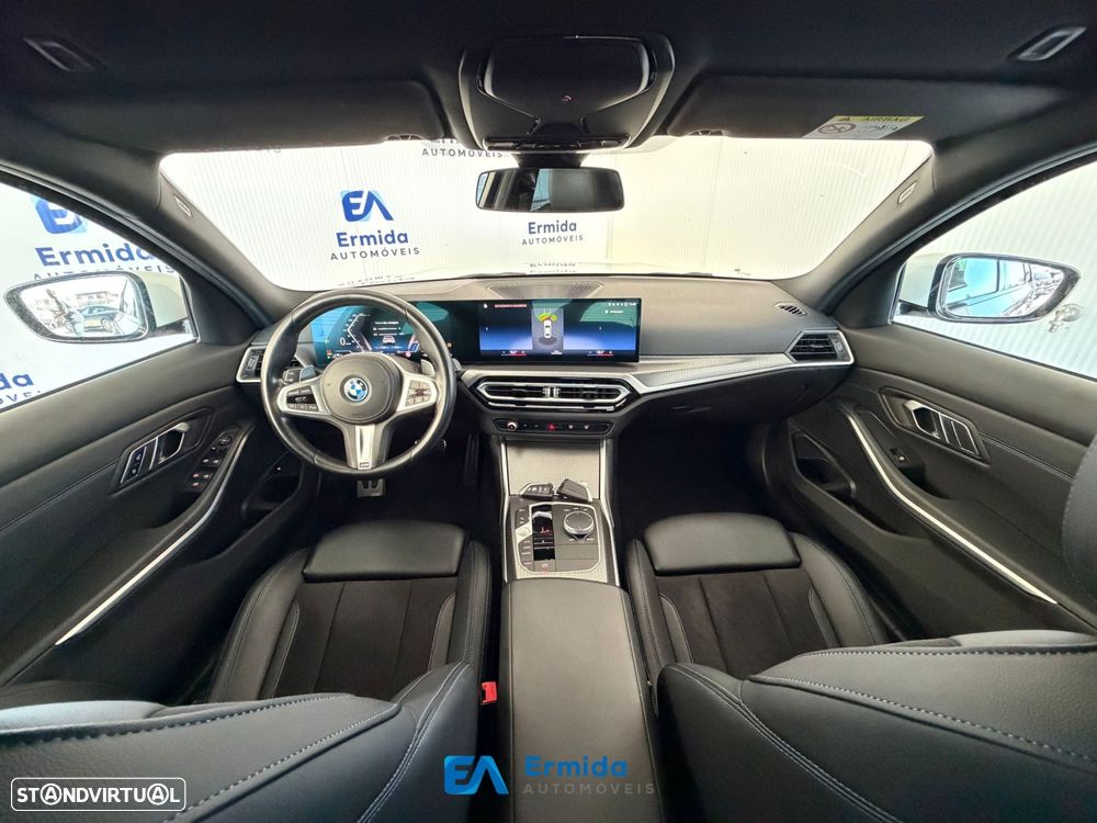 BMW 330 - 24