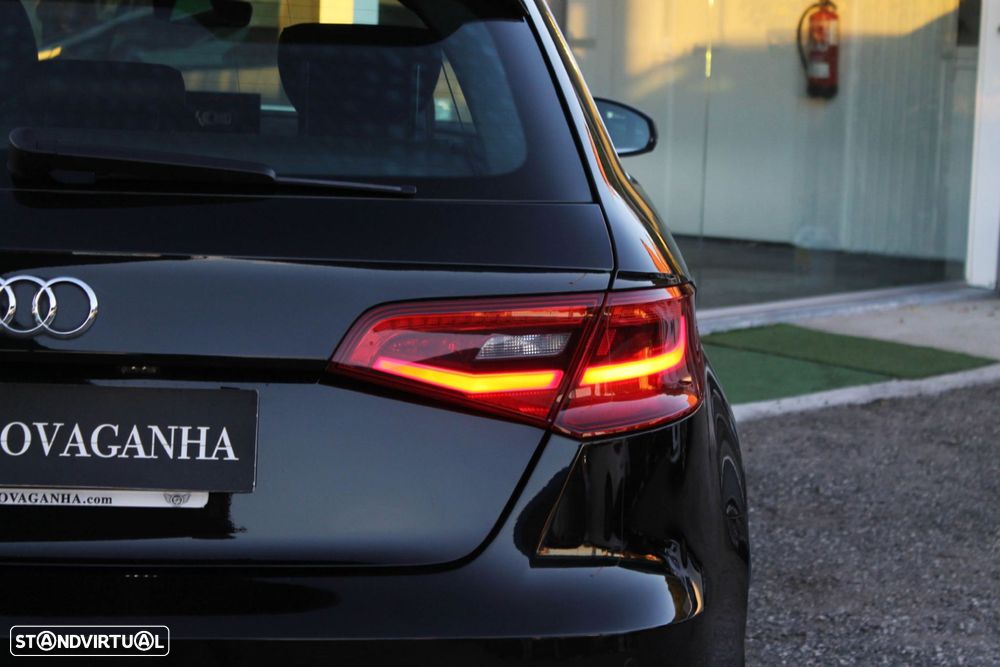 Audi RS3 Sportback 2.5 TFSI quattro S tronic - 32