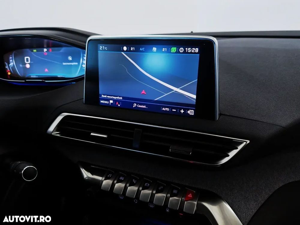 Peugeot 3008 1.2 PureTech S&S EAT8 Allure - 17