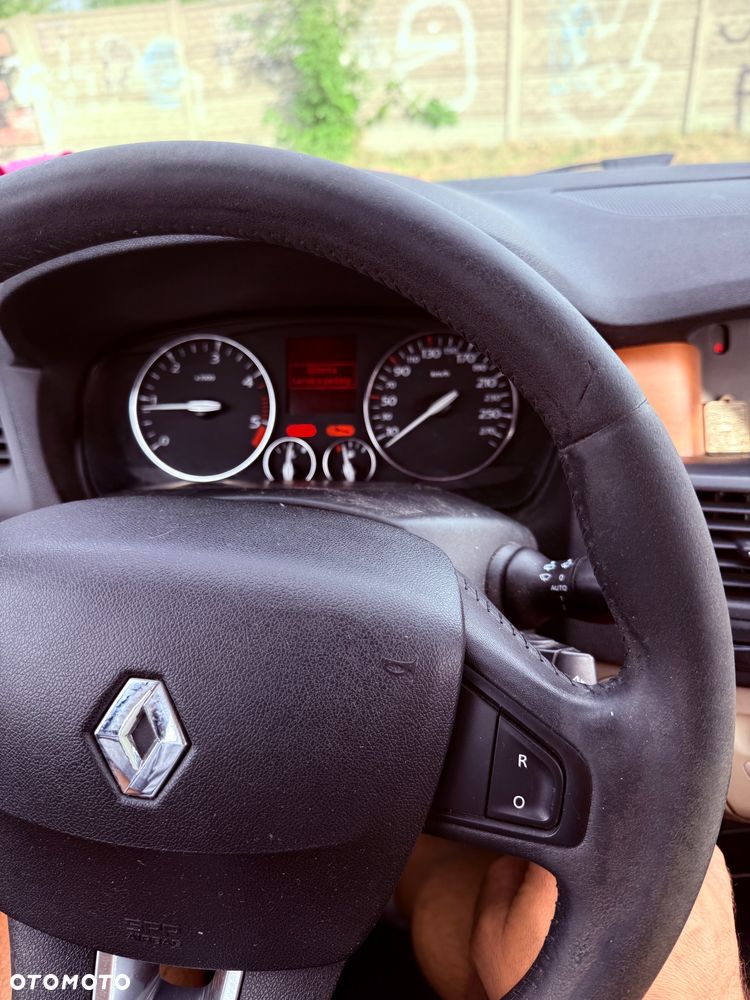 Renault Laguna 2.0 dCi Initiale - 11