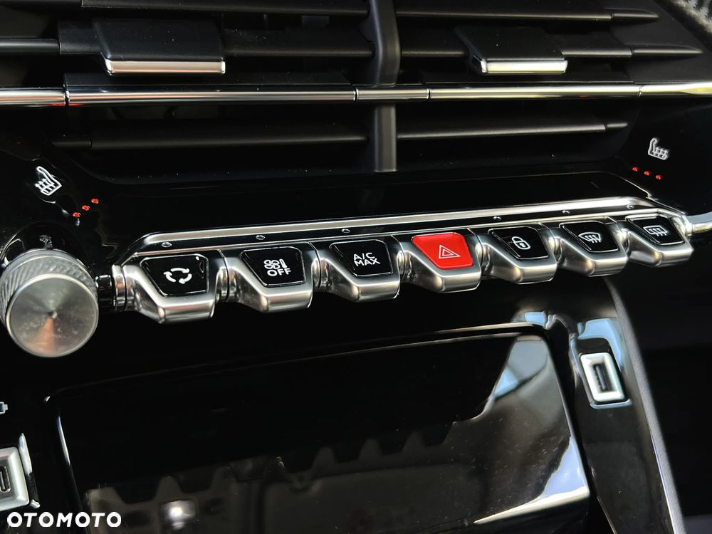 Peugeot 2008 1.5 BlueHDi Allure Pack S&S EAT8 - 31