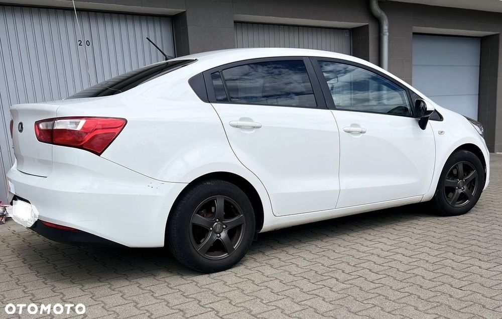 Kia Rio 1.4 M - 5