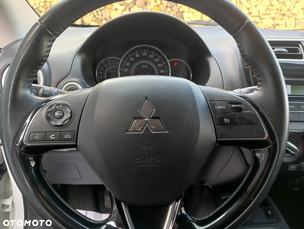 Mitsubishi Space Star - 25