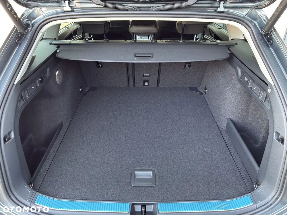 Volkswagen Passat - 21