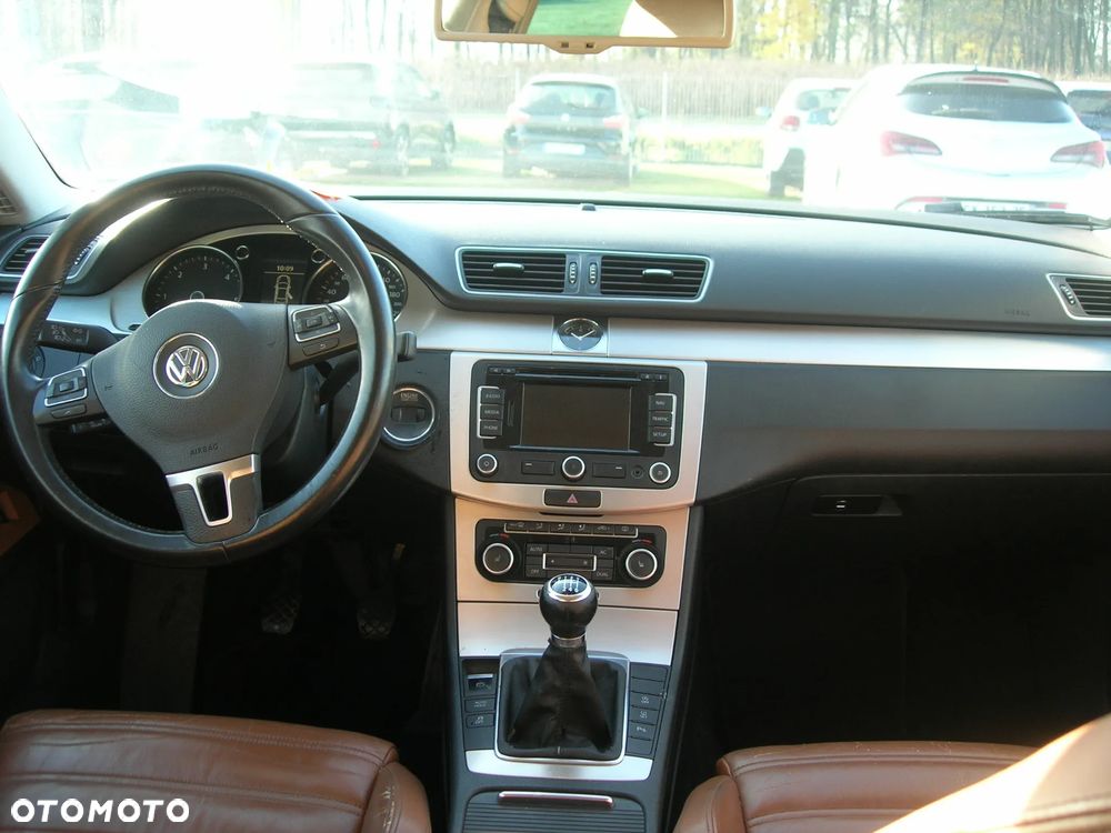 Volkswagen Passat CC 2.0 TDI DPF BMT - 15