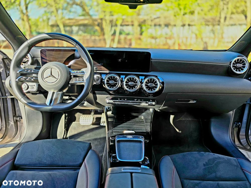 Mercedes-Benz Klasa A 200 4-Matic AMG Line 8G-DCT - 8
