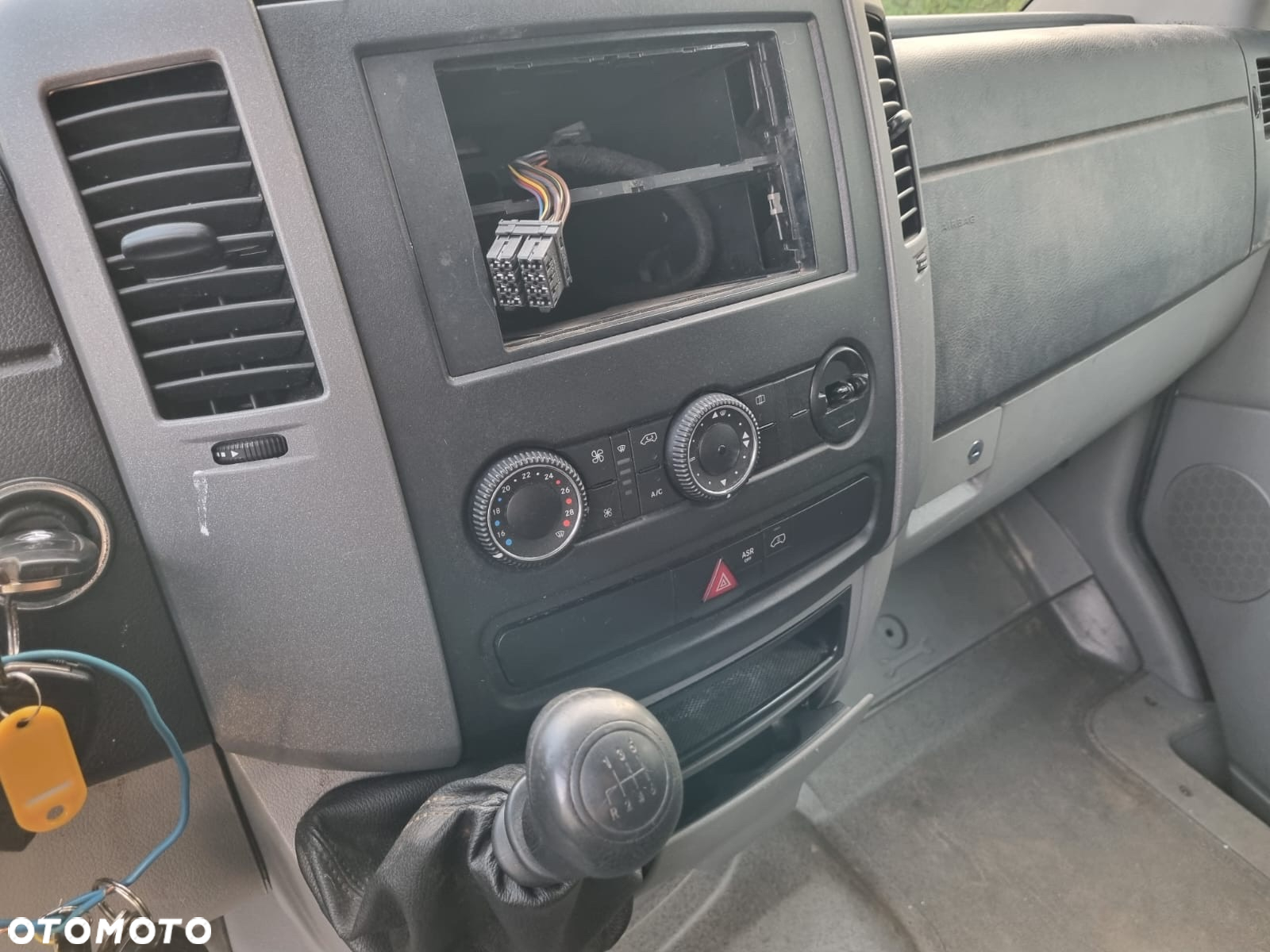 Mercedes-Benz SPRINTER - 14