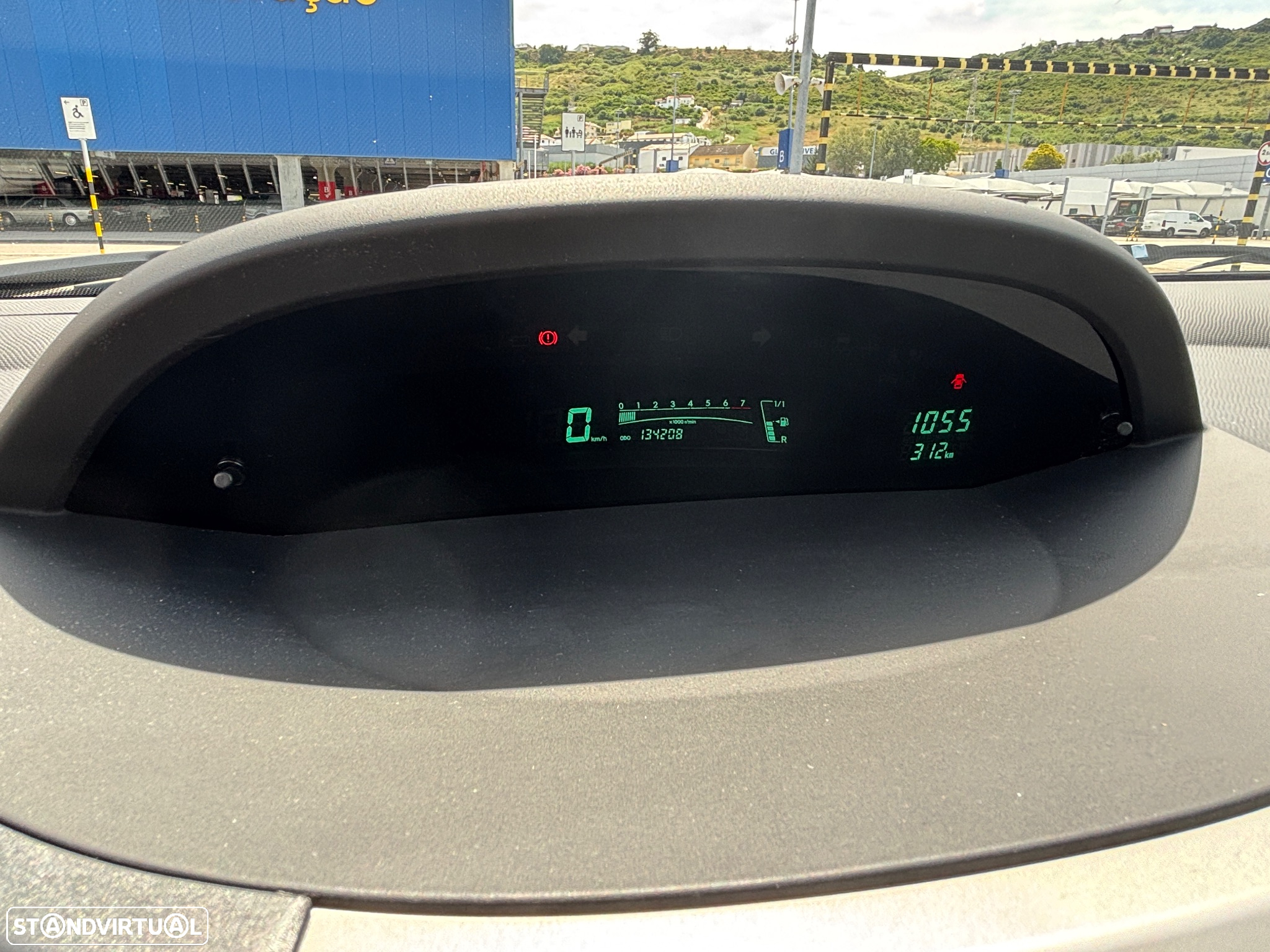 Toyota Yaris 1.0 VVT-i AC Manual - 11