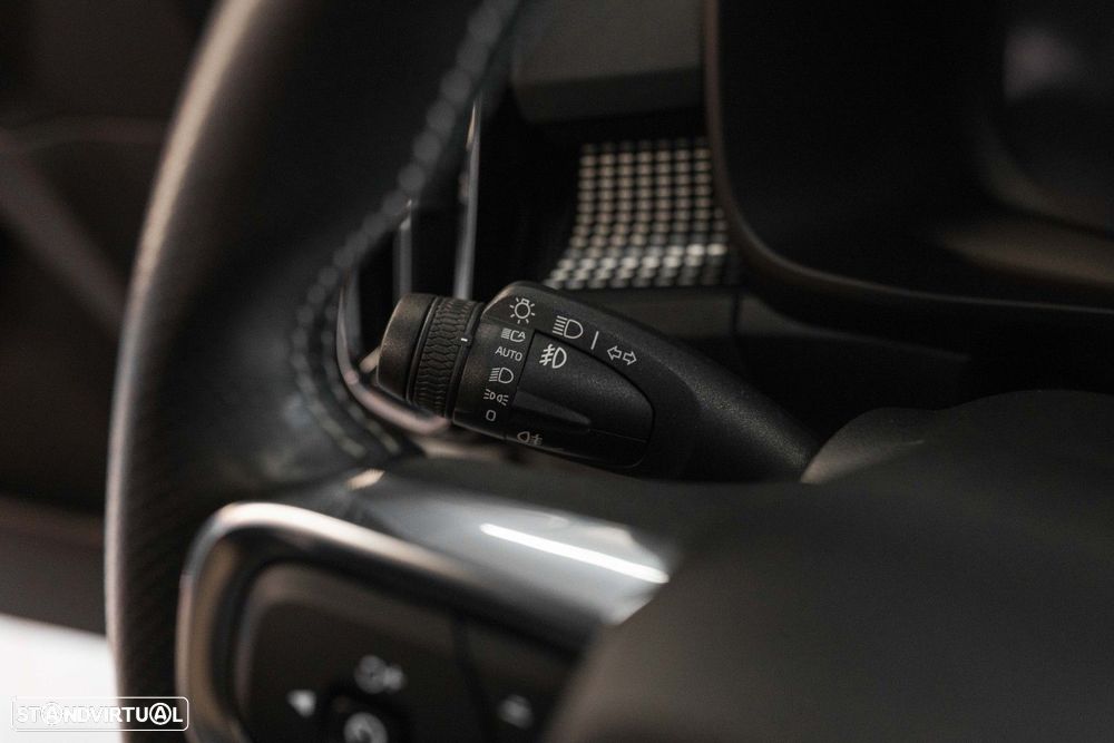 Volvo XC 40 P8 AWD Recharge RDesign - 36