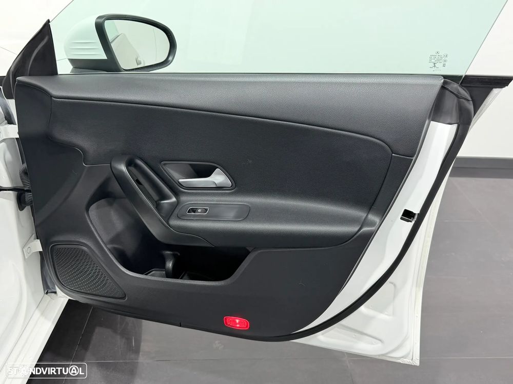 Mercedes-Benz CLA 180 d Progressive Aut. - 39