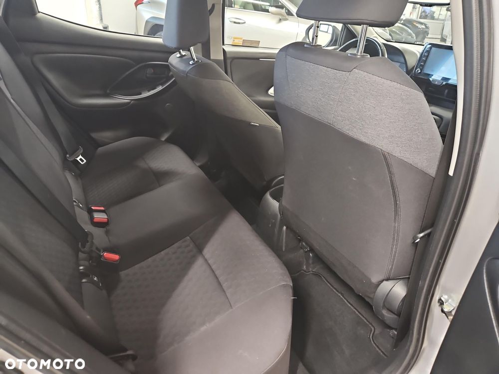Toyota Yaris - 11