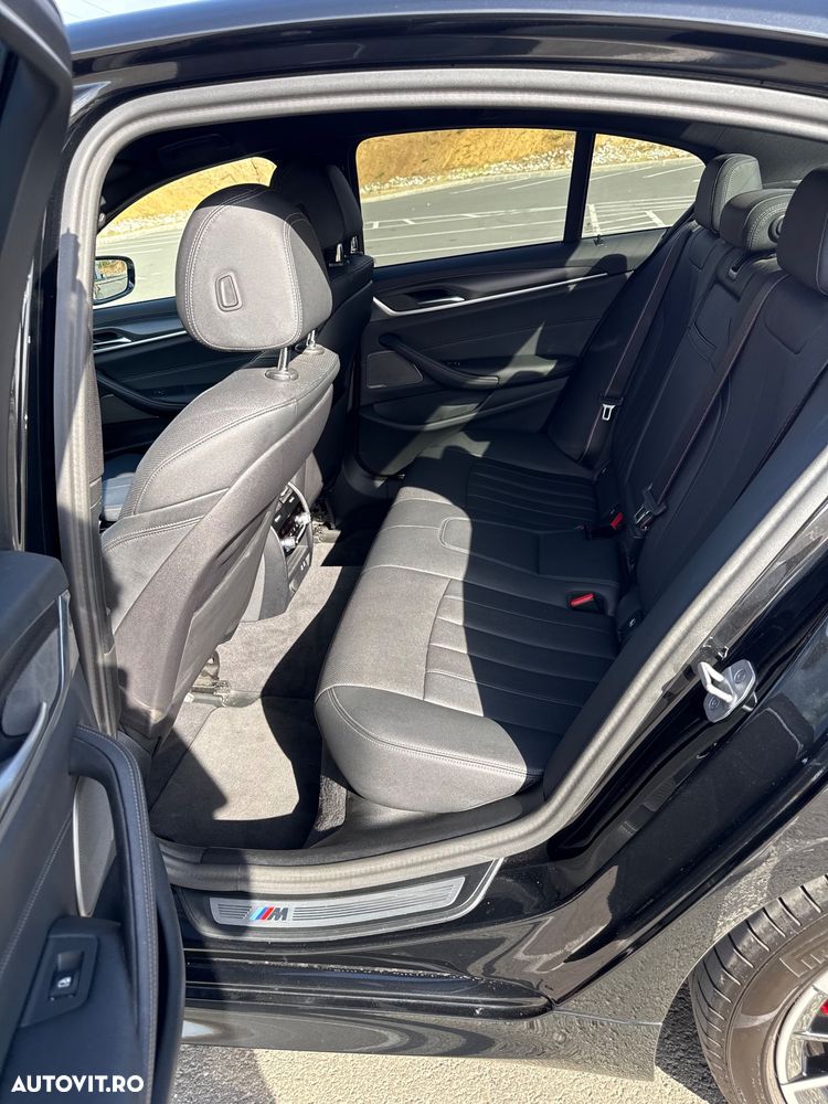 BMW Seria 5 530d xDrive AT MHEV - 16