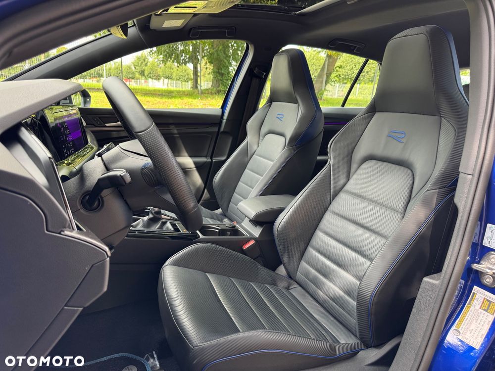 Volkswagen Golf - 14