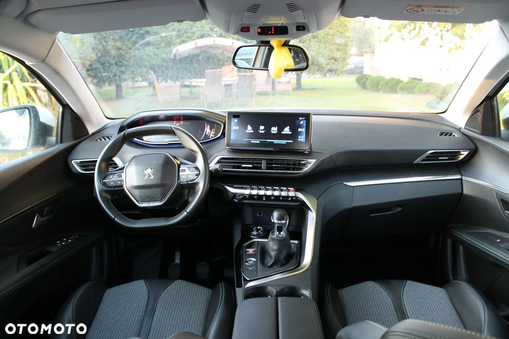 Peugeot 3008 PureTech 130 Stop & Start GPF Allure Business-Paket - 35