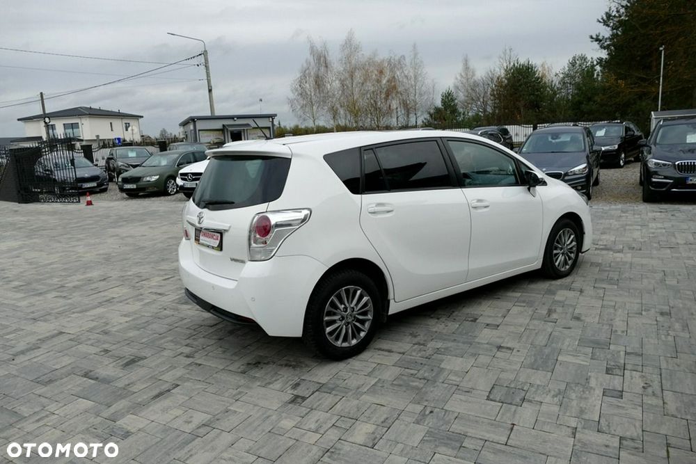 Toyota Verso 1.6 D-4D Premium - 16