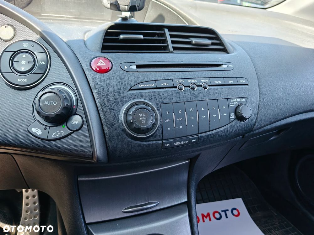 Honda Civic 1.8 Sport - 22