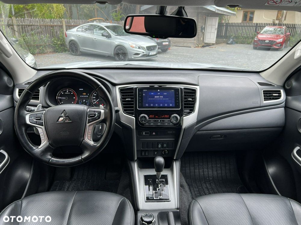 Mitsubishi L200 2.2 d DC Instyle Plus - 2