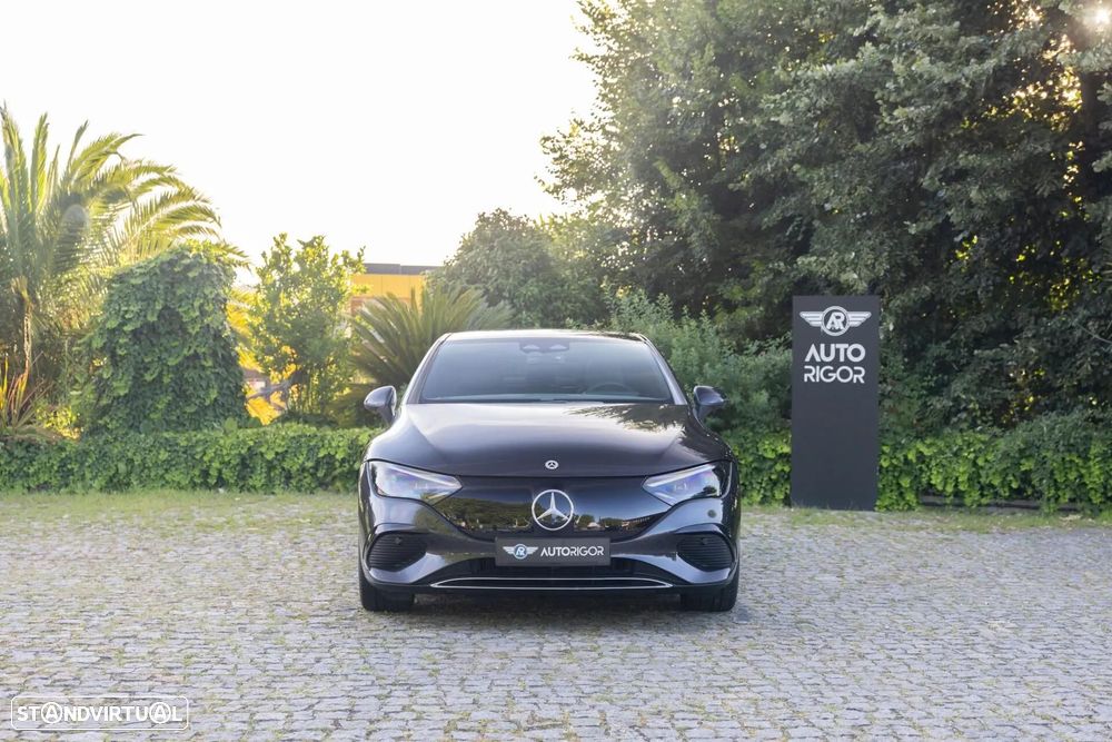 Mercedes-Benz EQE 300 Electric Art - 1