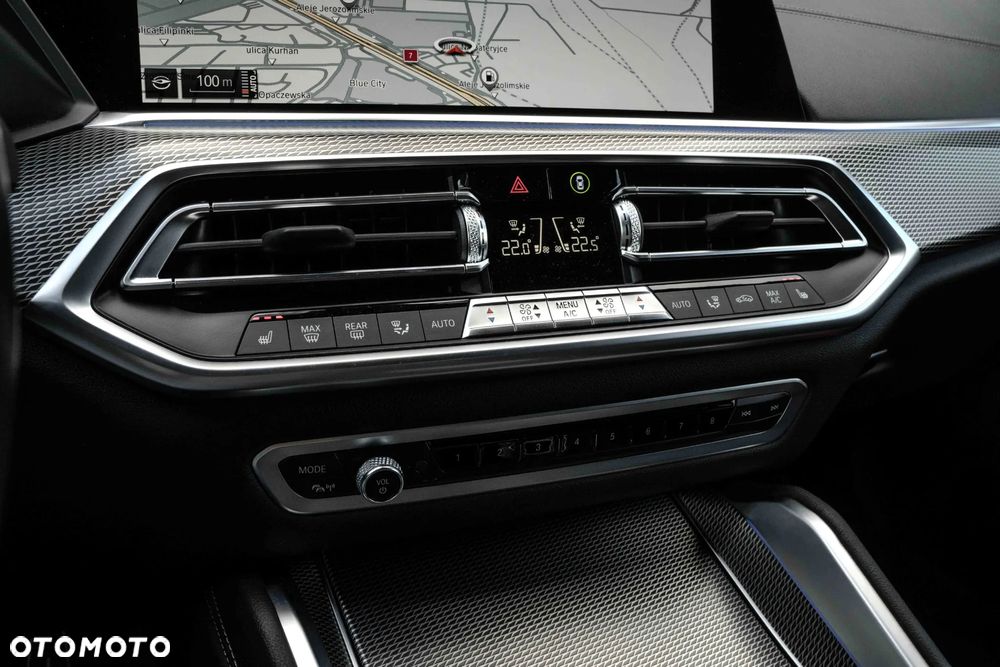 BMW X6 M50i - 25