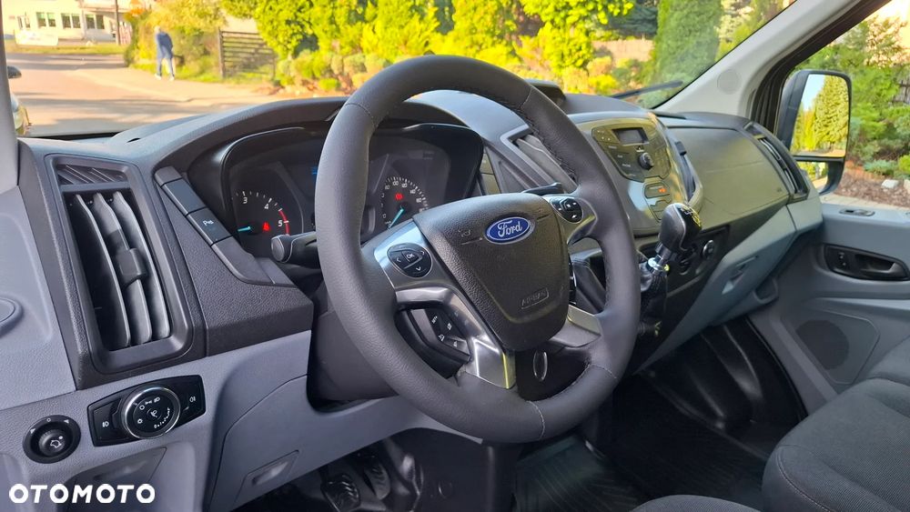 Ford Transit - 13